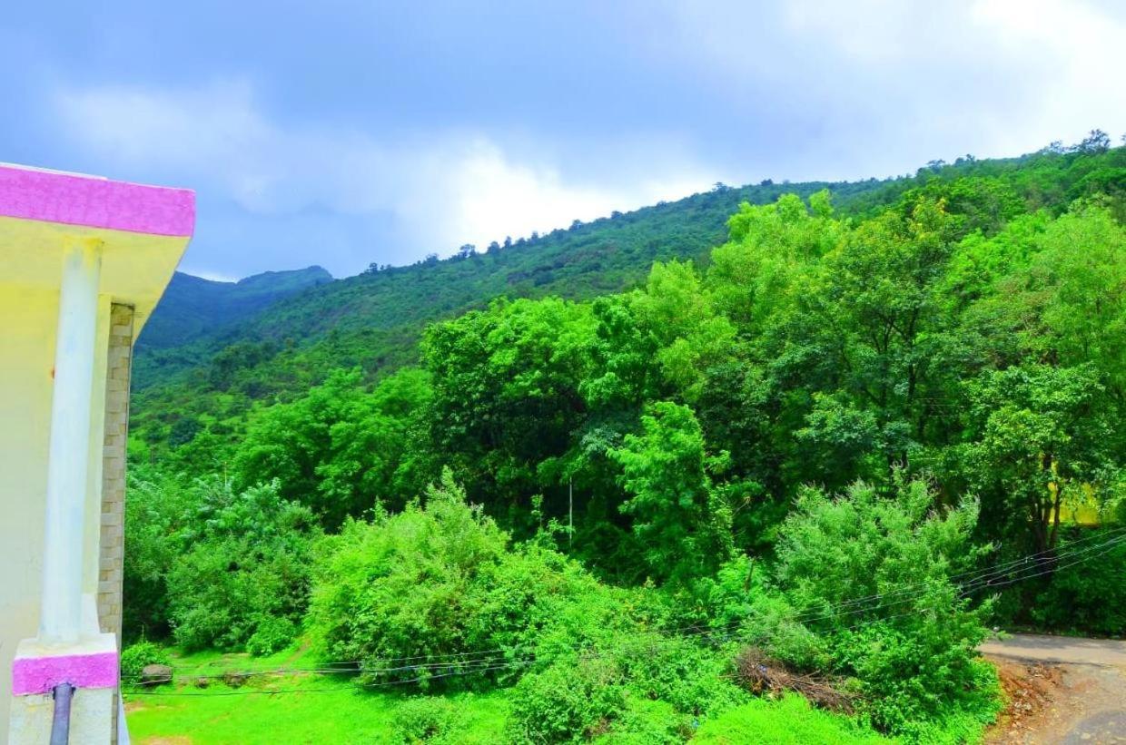 A2Zroomz Aarya Villa 4 Bhk Lonavala Esterno foto